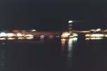 Vue du port de nuit.